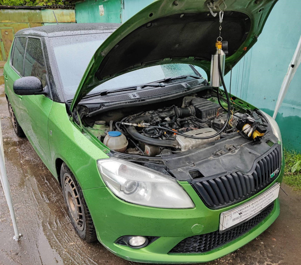 Skoda Fabia 1.4 промывка топливных форсунок без снятия с двигателя —  Промывка форсунок/инжектора на DRIVE2