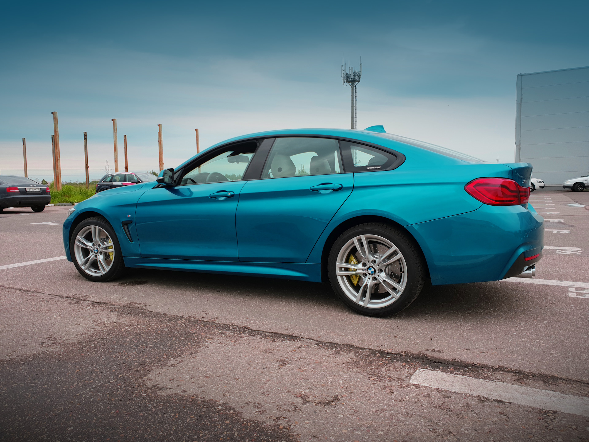 bmw 4 gran coupe бирюзовый