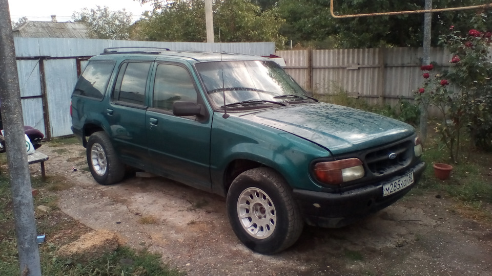 Эксплорер 2 отзывы. Ford Explorer 1995. Ford Explorer 4.0 1995.