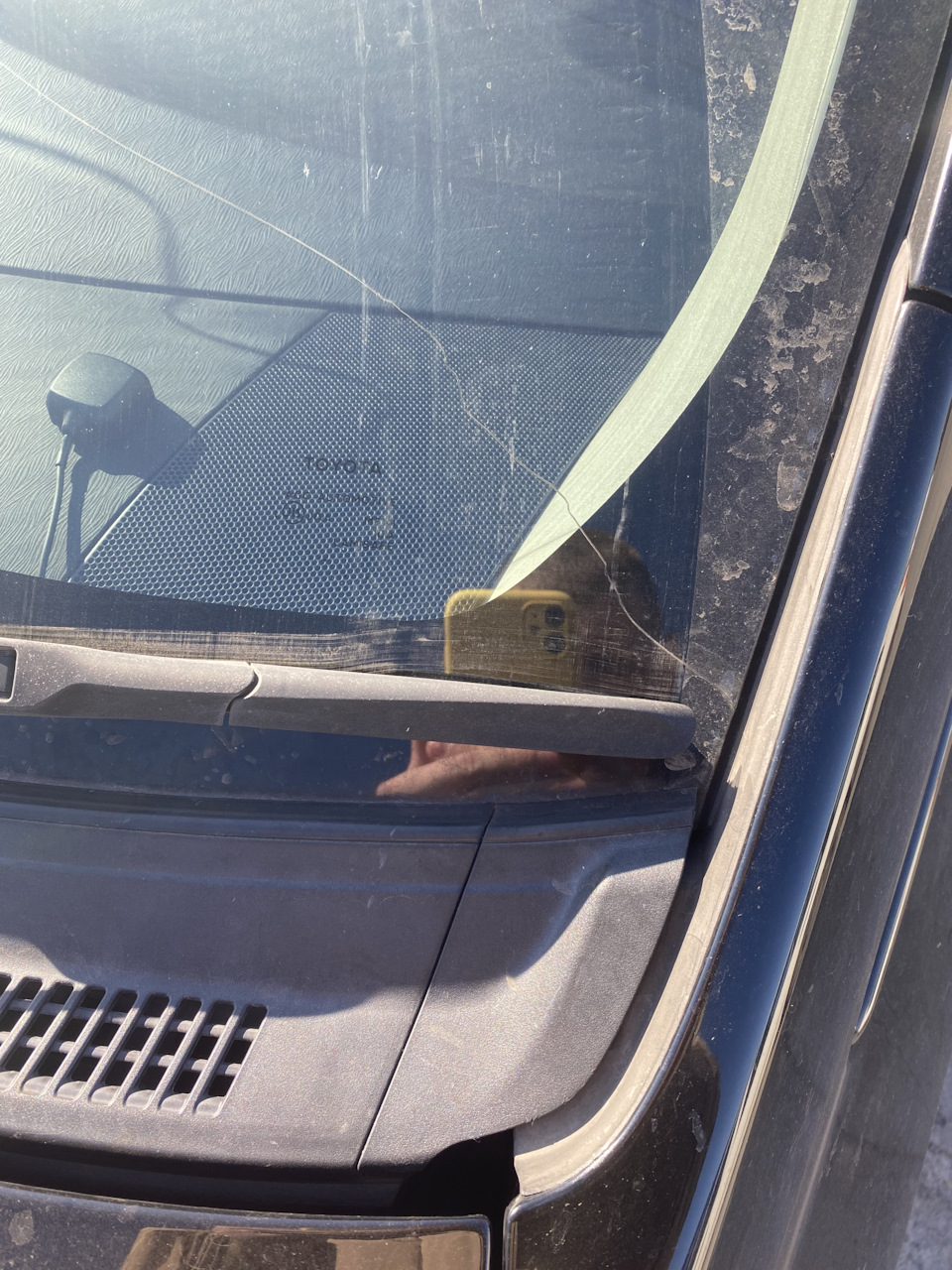 Стекло toyota prius 2009. 43r-000163. Тойота приус 30 лобовое стекло. Лобовое стекло тойота приус 50. Молдинг лобового стекла приус 30.