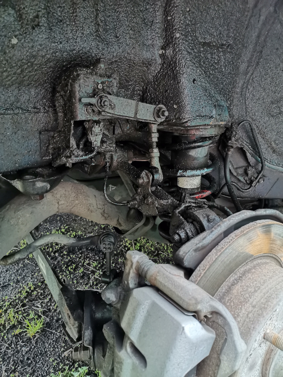 Замена задних стоек стабилмзатора — Honda Stream (RN6-9), 1,8 л, 2006 ...