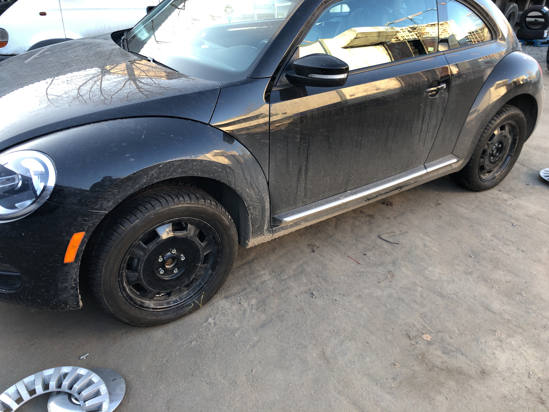 Сменили резину — Volkswagen Beetle (A5), 2,5 л, 2013 года | шины | DRIVE2