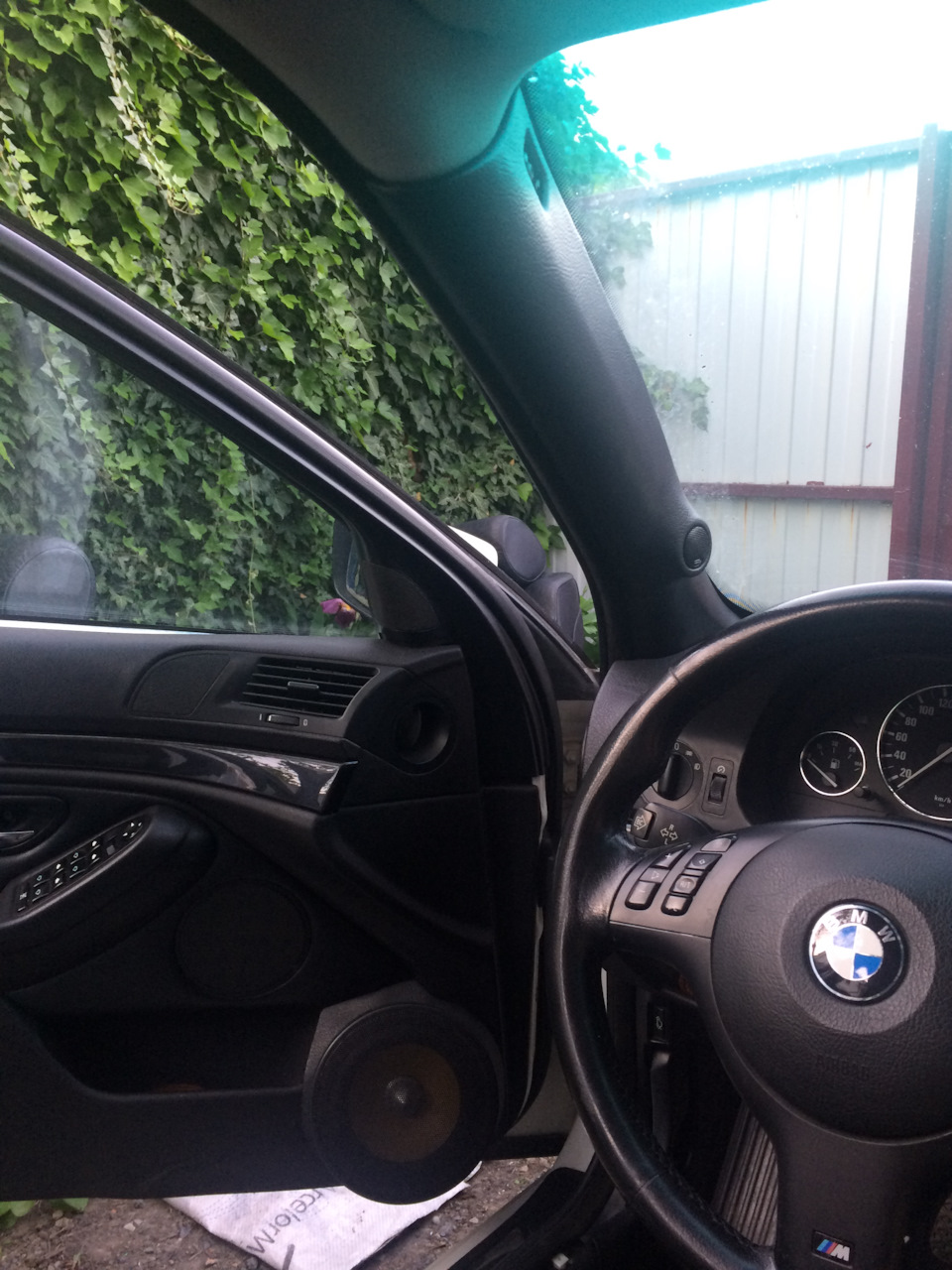 Photo from the logbook BMW 5 series (E39)