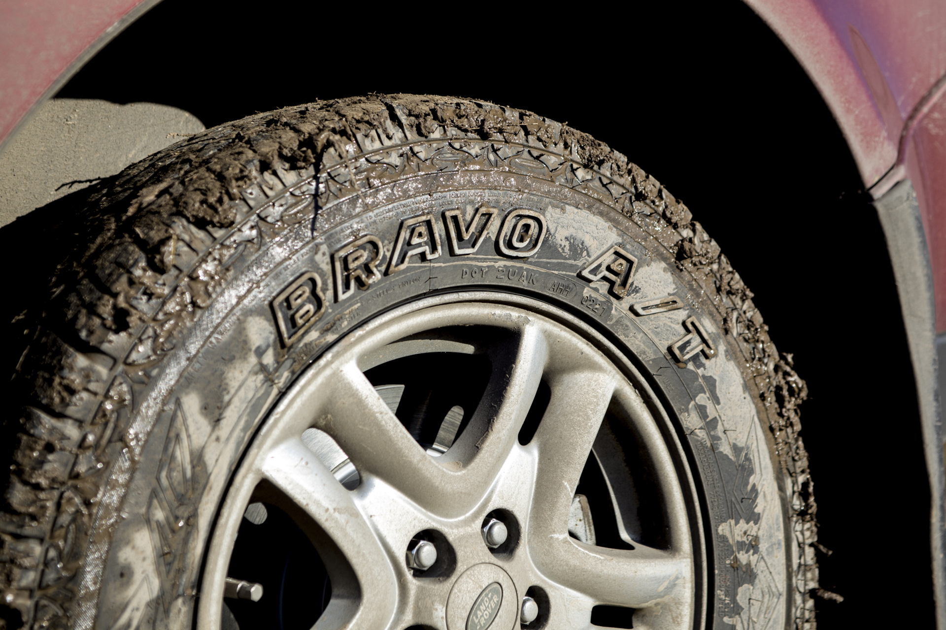 Maxxis bravo. Maxxis 771 Bravo a/t. Maxxis Bravo а/т -771. Максис 771 Браво а т на ниву. Максис 771 Браво а т на авто.