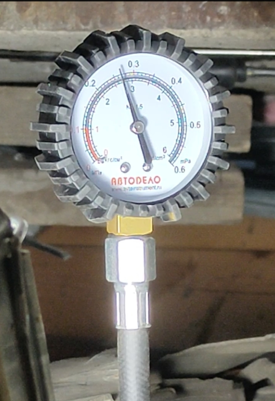 Давление масла на горячую. Красная маслёнка. — Volkswagen Passat B6, 2 ...