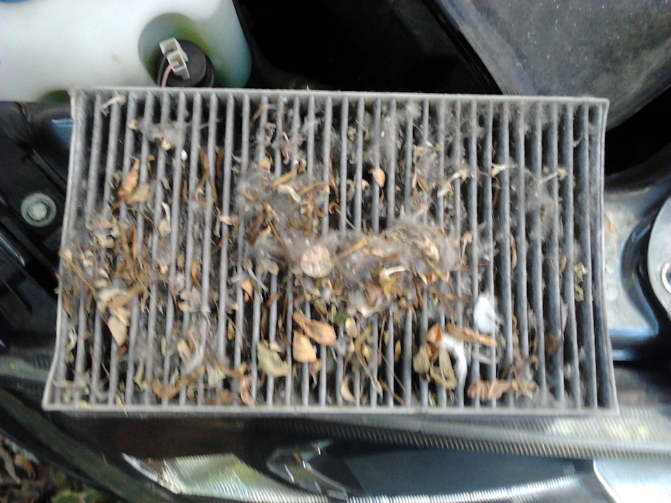 Замена салонного воздушного фильтра — Lada Гранта лифтбек, 1,6 л, 2017 ...