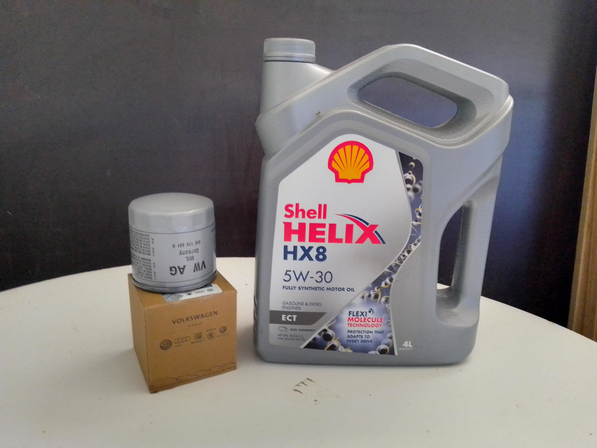 Shell hx8 5w30 ect. Shell Helix hx8 ect 5w-30. Какое масло надо заливать в Фольксваген поло лифтбек. Vw polo 1.6 масло