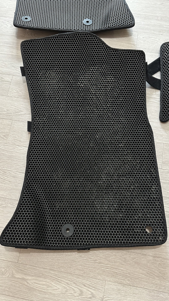 ЭВА коврик на Geely Atlas Pro. Б/у | 1 000 ₽ в городе Барнаул | DRIVE2