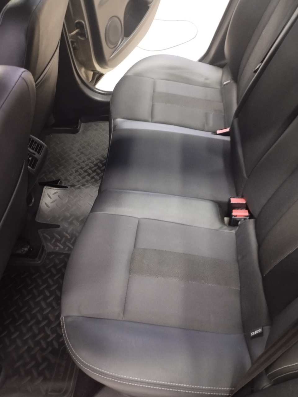 Fluence isofix best sale