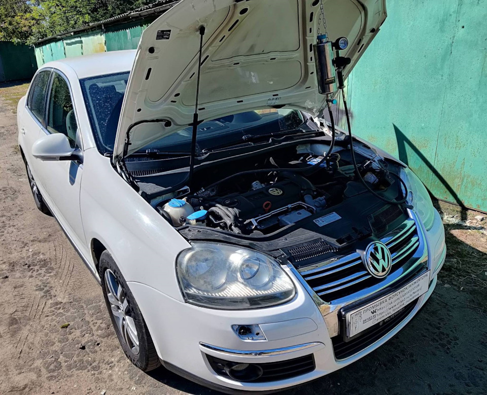 Volkswagen Jetta промывка топливных форсунок без снятия — Промывка ...