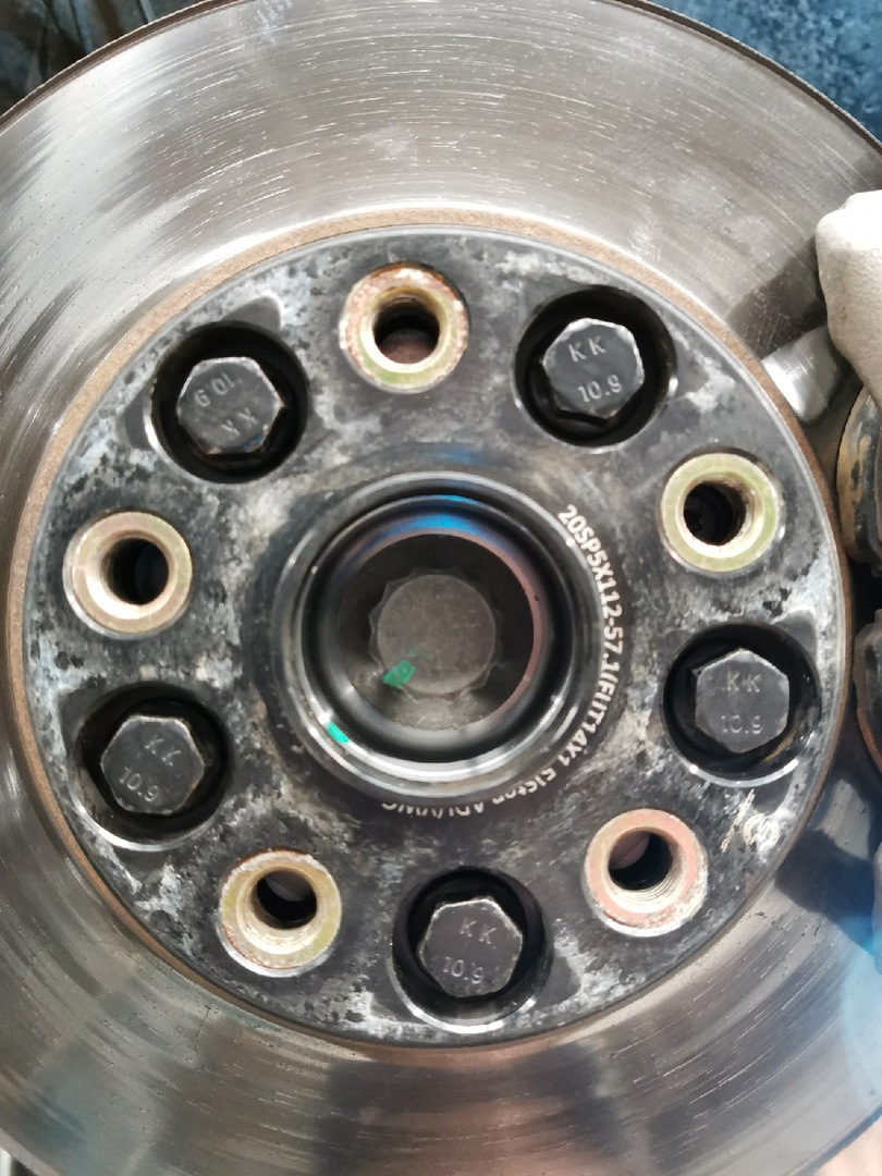 Замена передних ступиц на SKF — Skoda Octavia A7 Mk3, 1,8 л, 2017 года ...