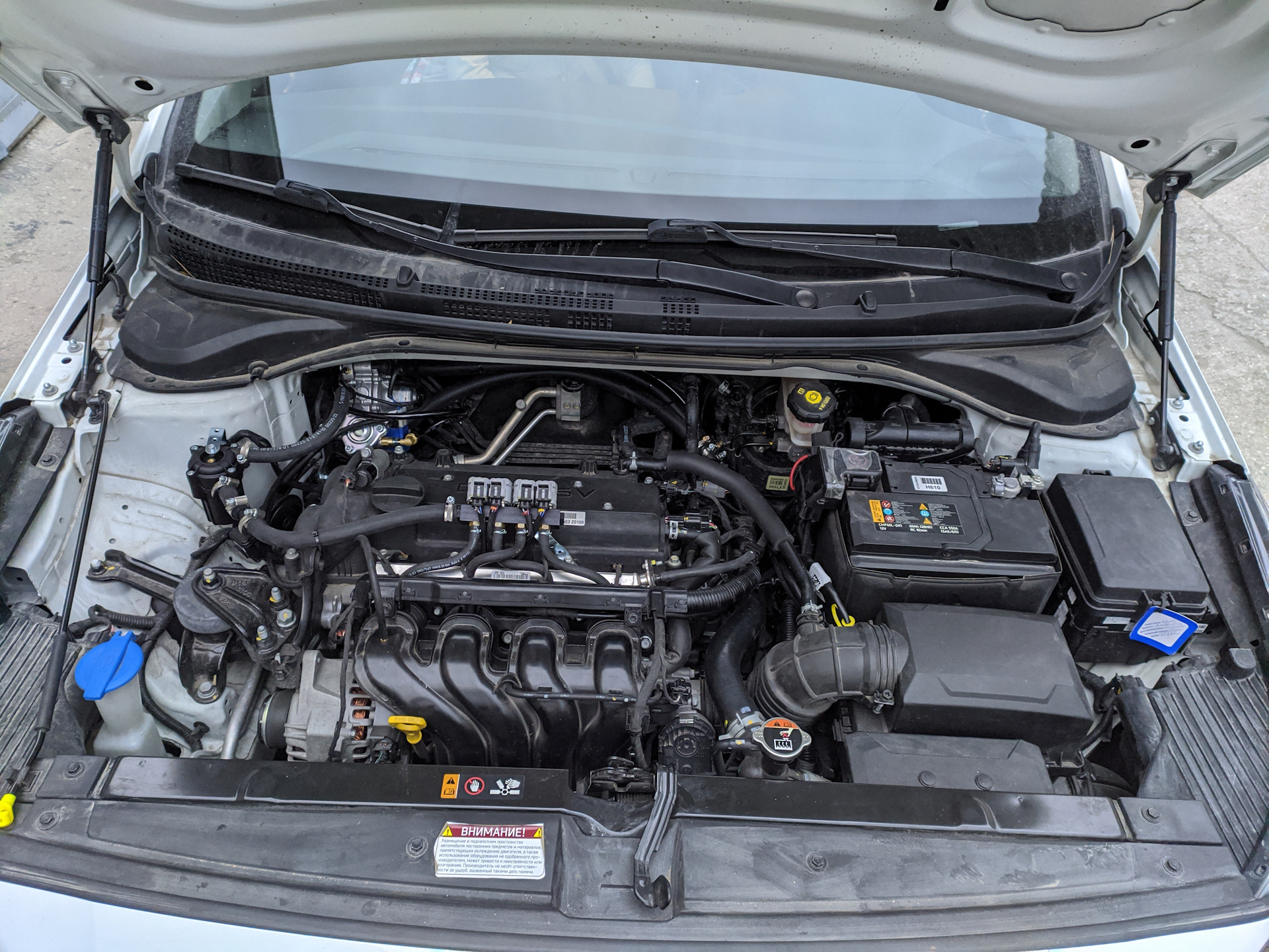Гбо хендай солярис. ГБО на Солярис 2. ГБО Hyundai Solaris. ГБО на Солярис 1.4. Форсунки ГБО Солярис 2.