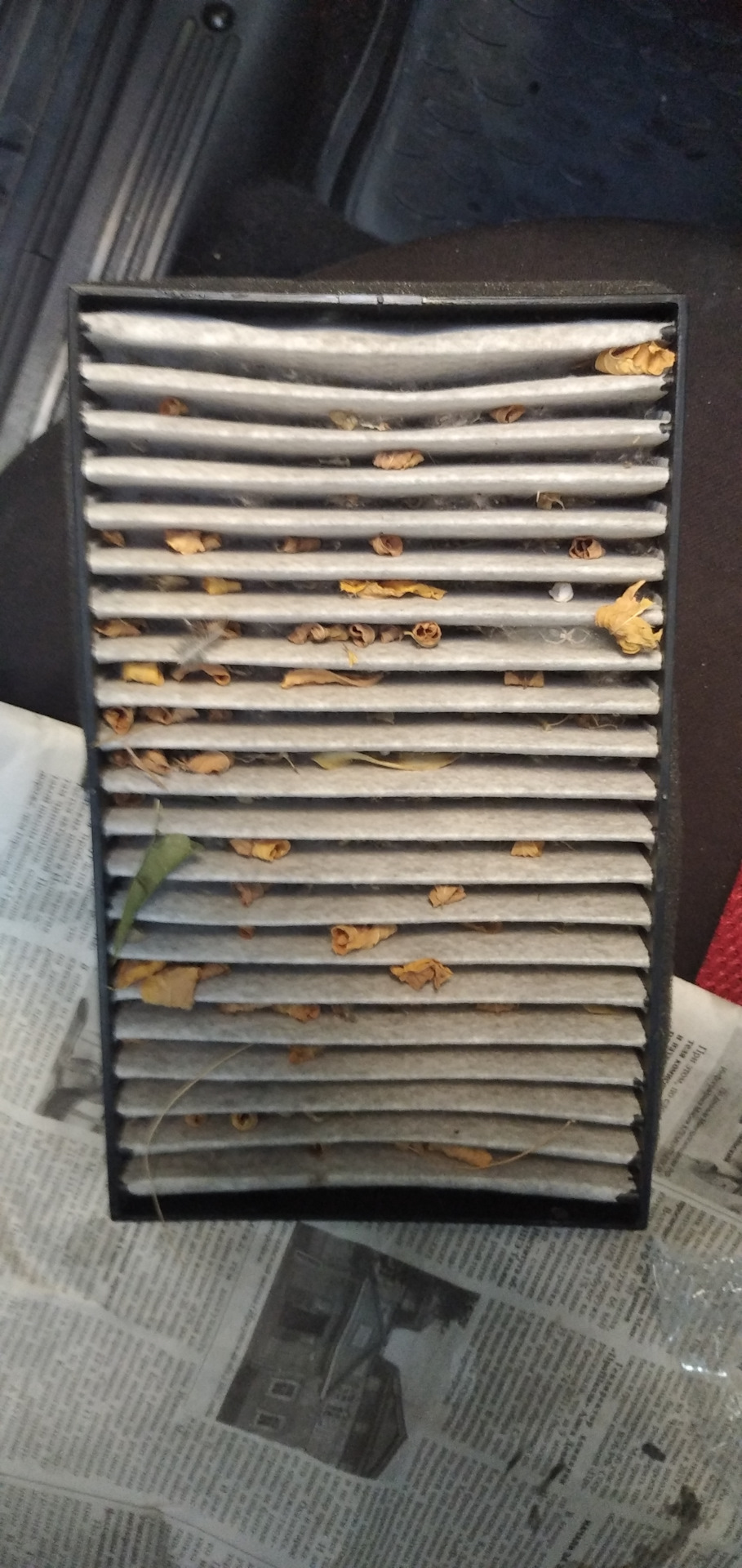 Плановое ТО: замена салонного фильтра — Lada Гранта лифтбек, 1,6 л ...