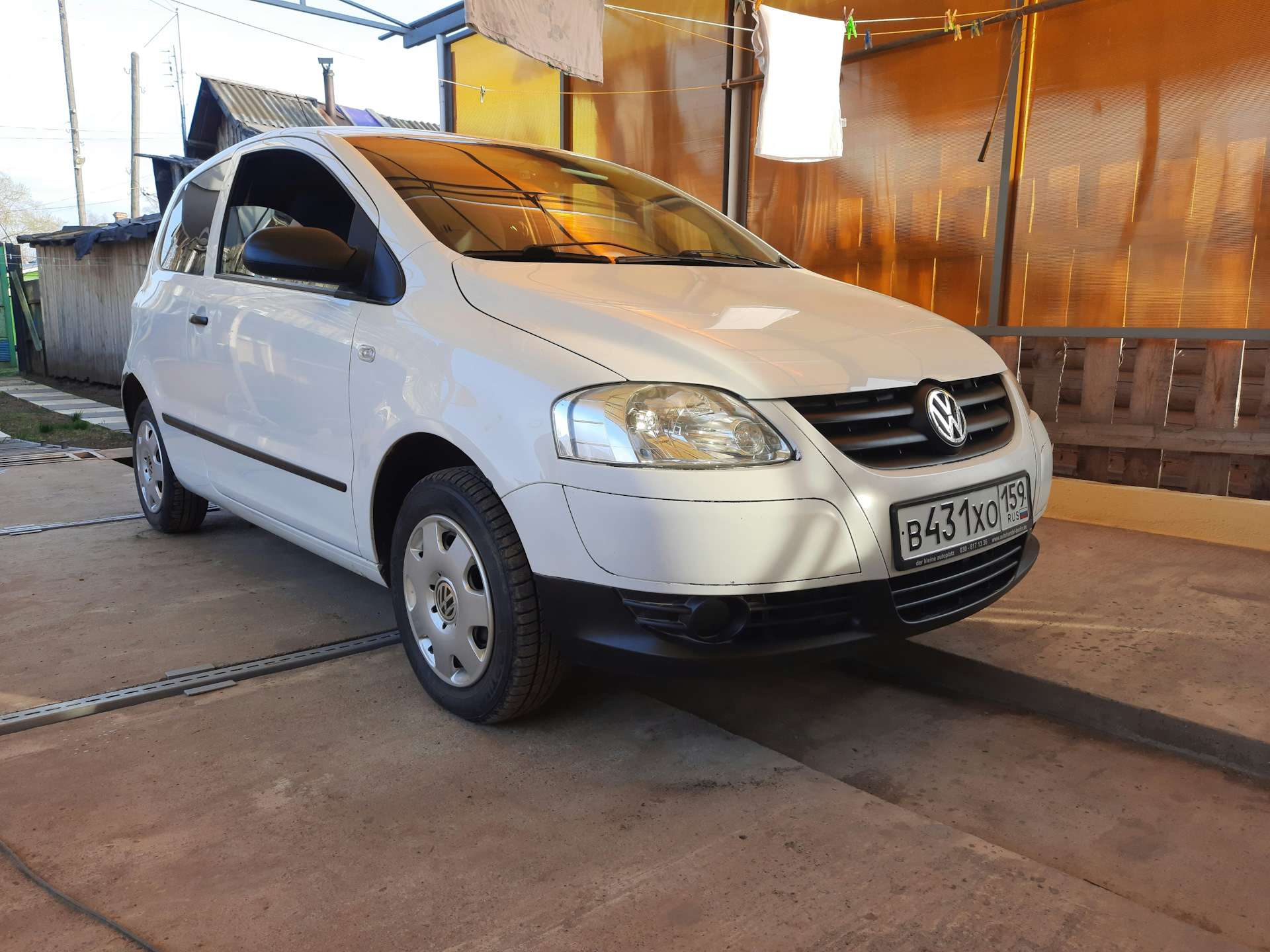 Задние амортизаторы. — Volkswagen Fox, 1,2 л, 2008 года | расходники ...