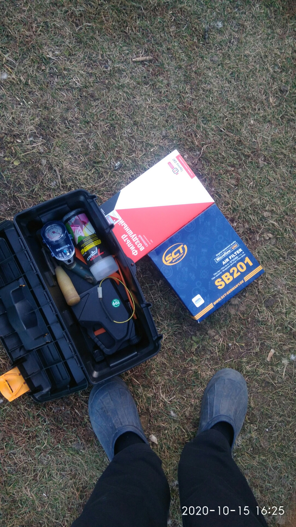 Замена фильтра салона и воздушного — LADA Калина 2 универсал, 1,6 л ...