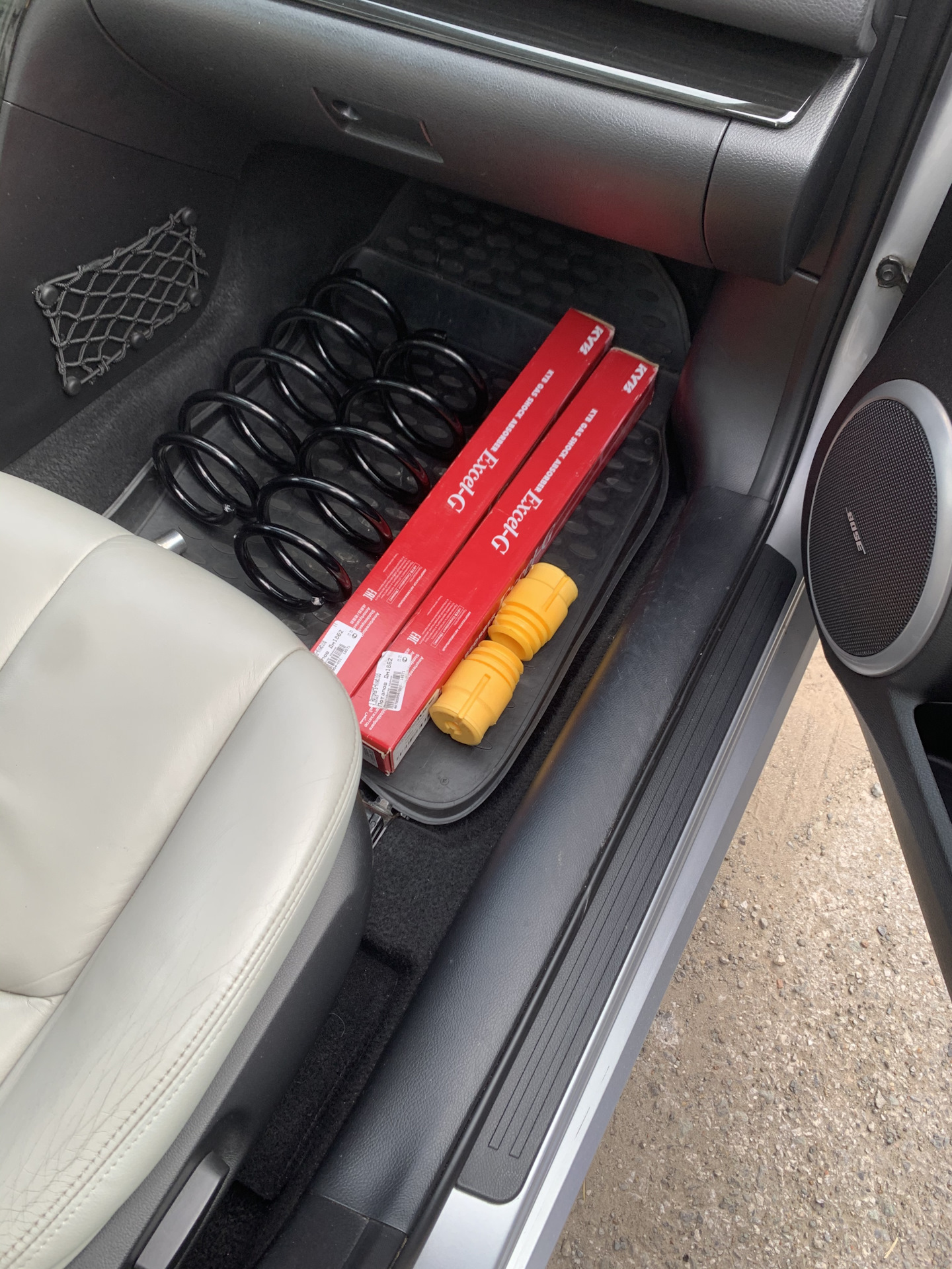 На пути к тишине и комфорту ч.2. Замена амортизаторов и пружин — Mazda ...