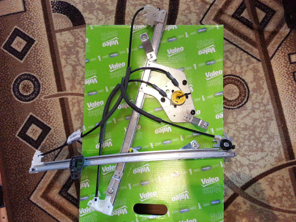 Ремонт стеклоподъемника — Citroen Xsara Picasso, 1,6 л, 2006 года ...