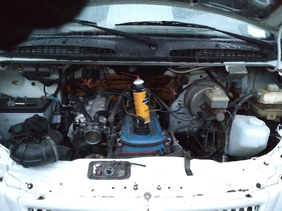 Чистка заслонки и замена свечей — ГАЗ Газель, 2,4 л., 2007 года ...