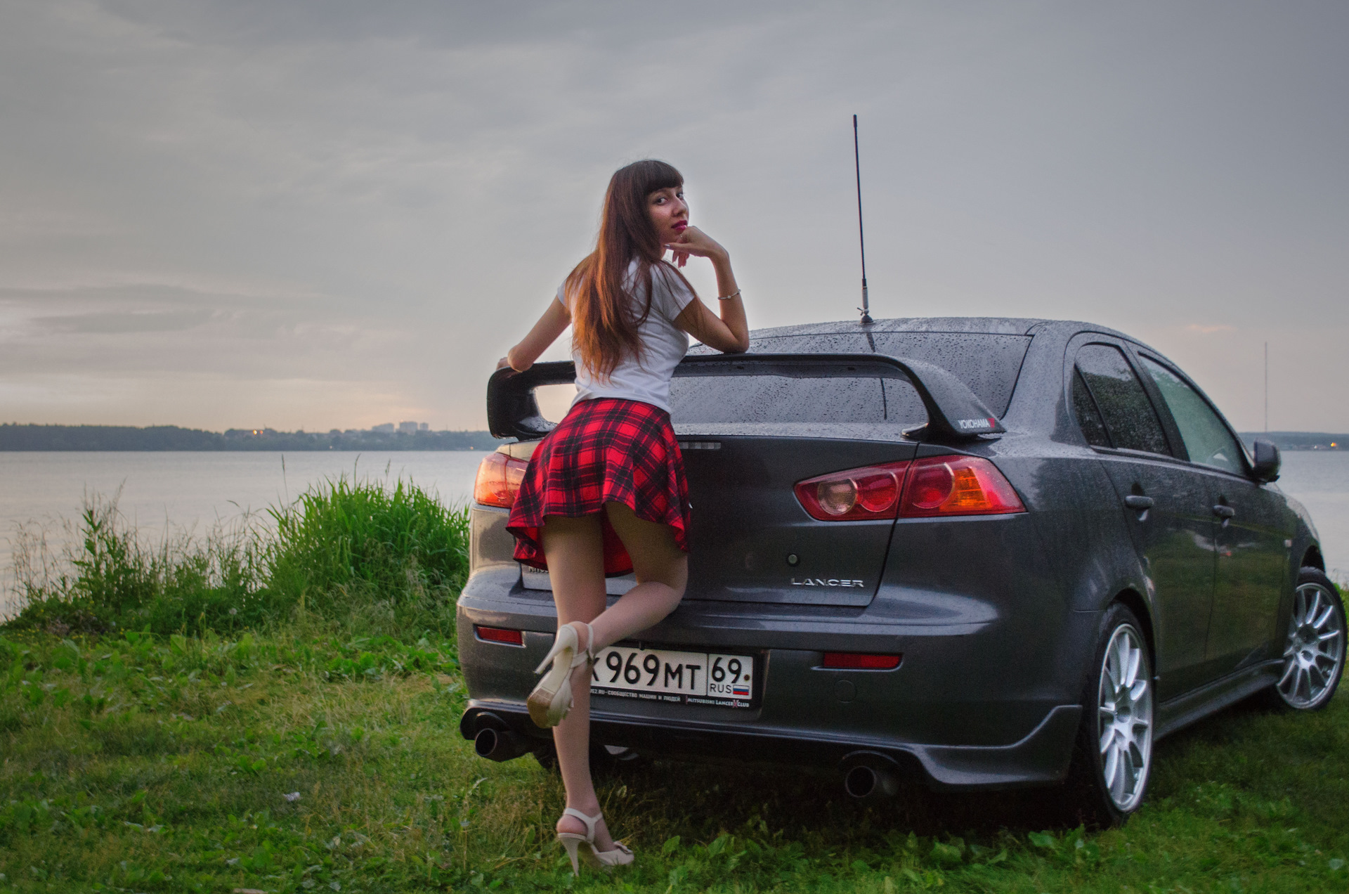 Mitsubishi Lancer 10 girl