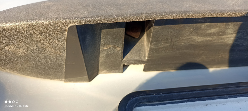 Сломалось крепление задней сабли. Не беда — Lada Калина хэтчбек, 1,6 л ...