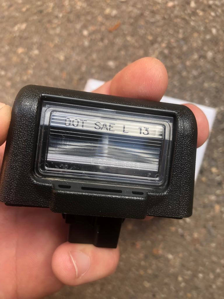 Фонарь подсветки номерного знака Ford Transit Connect — DRIVE2