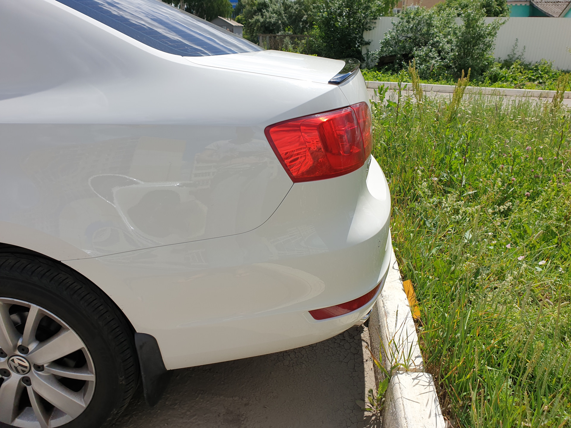 Лип спойлер Lada Vesta 672 пантера