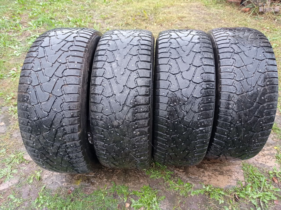 Шины зимние шипованные Pirelli 265/60 R18 на Haval H9 (1G), Toyota Land ...