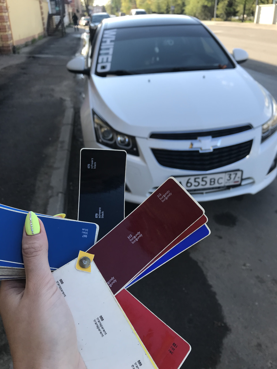 Городской камуфляж на белом авто 😎 — Chevrolet Cruze (1G), 1,8 л, 2013  года | стайлинг | DRIVE2