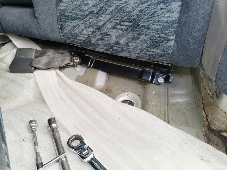 Кронштейн детского кресла ISOFIX — Toyota Carina (7G), 1,8 л, 1998 года ...