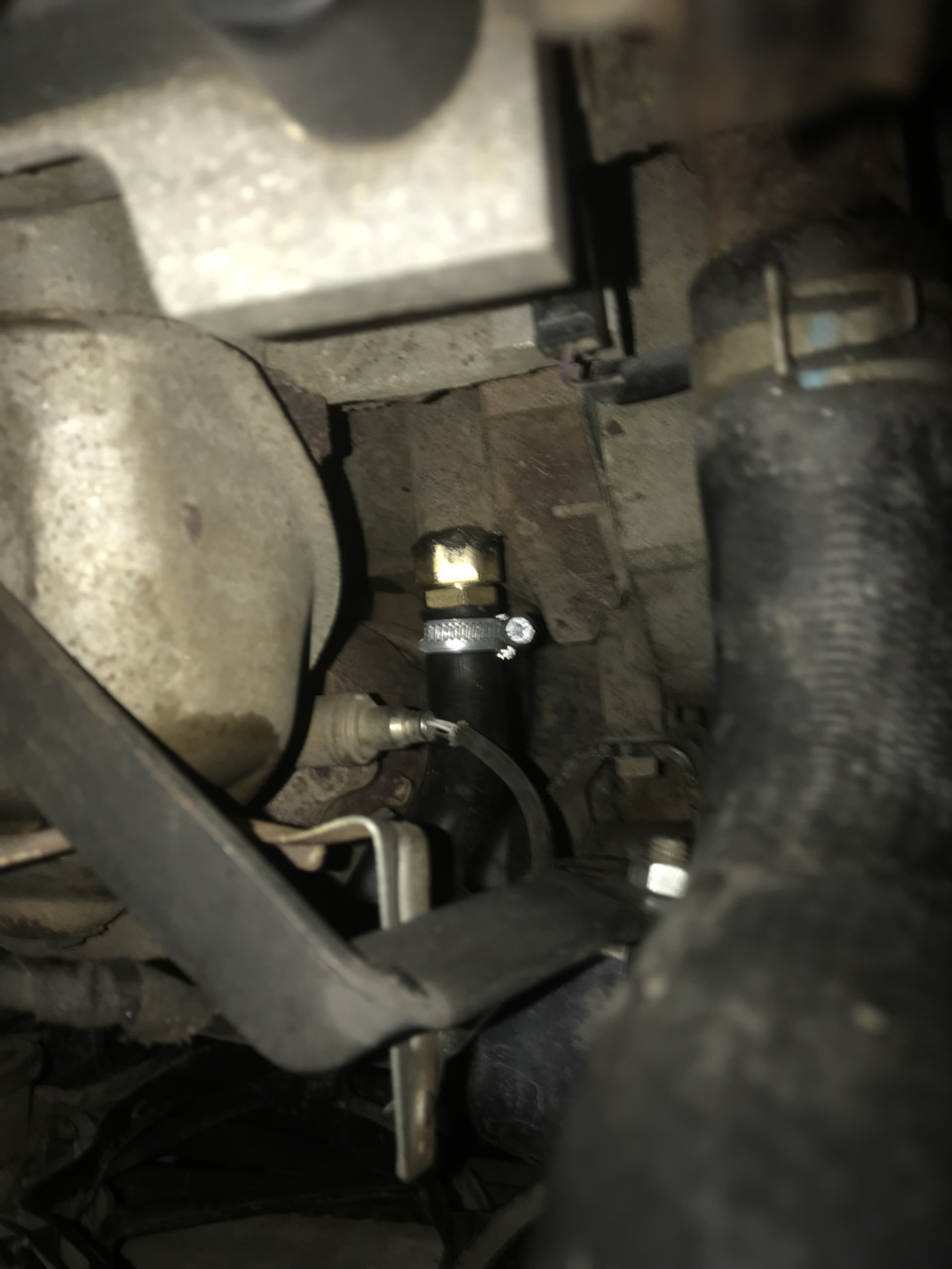 Предпусковой подогреватель лунфей 1.5 — Nissan AD (Y11), 1,5 л, 2001 ...