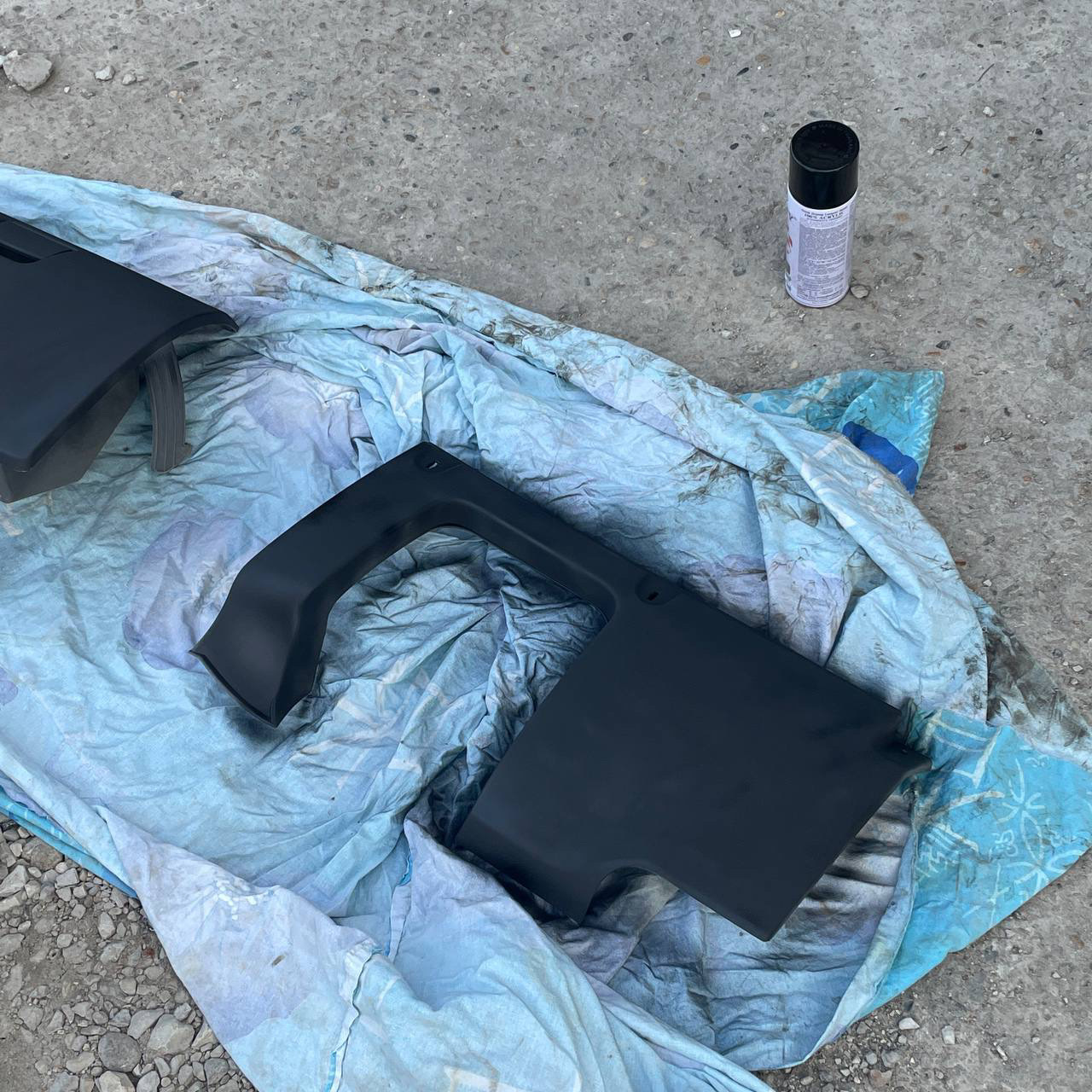 Покраска баллончиком бардачка и крышка предохранителей — Lada Приора ...