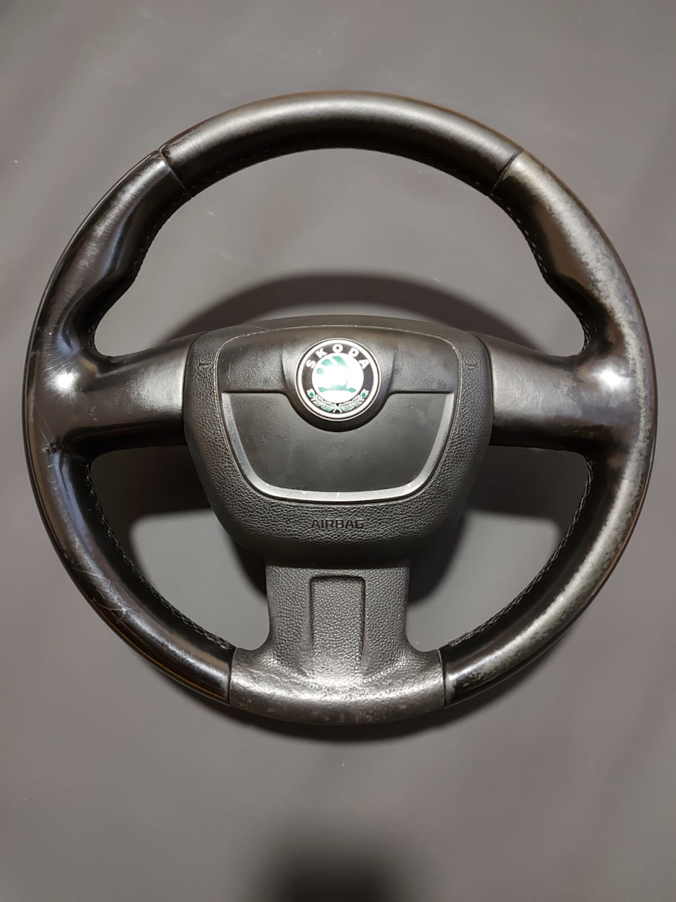 Кнопки на руль фабия 2. Руль шкода фабия 2010. Шкода фабия руль 2008. Руль шкода фабия 2002. Руль fabia 2.
