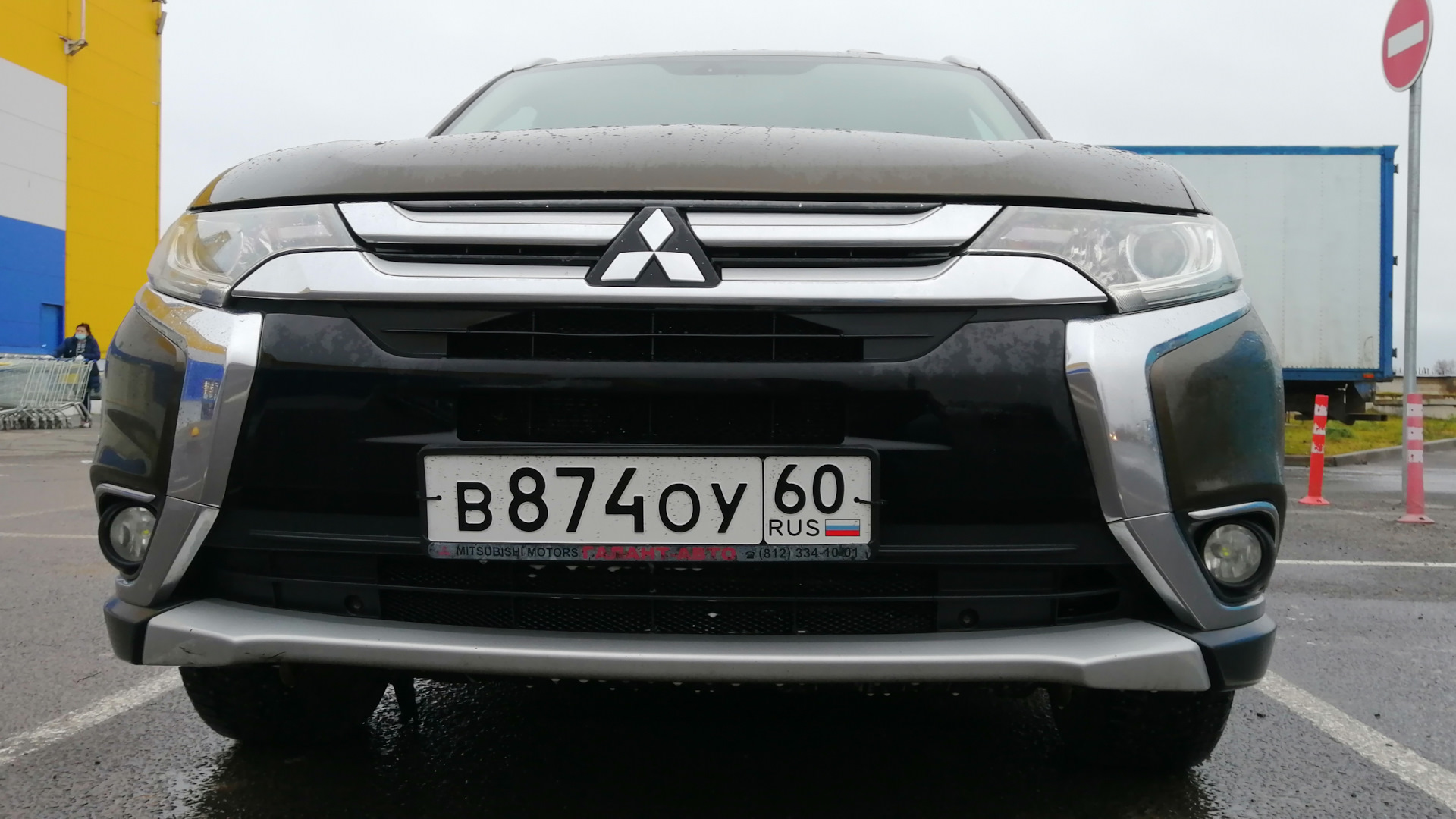 Продажа Mitsubishi Outlander (3G) 2015 (бензин, вариатор) — с историей  обслуживания — DRIVE2.RU