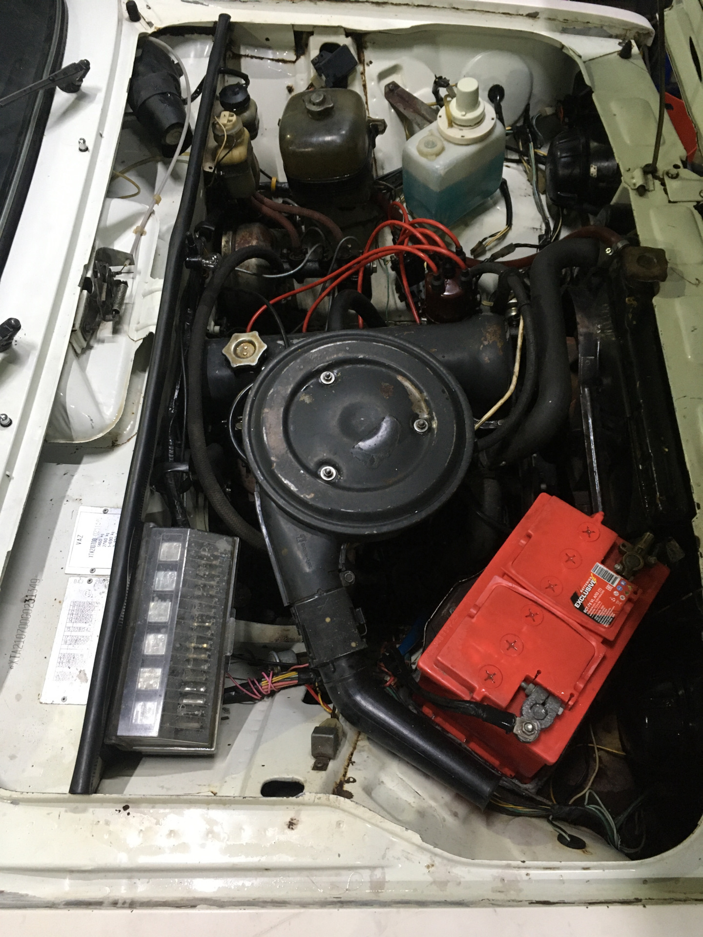 Мойка подкапотного пространства — Lada 2107, 1,5 л, 1987 года