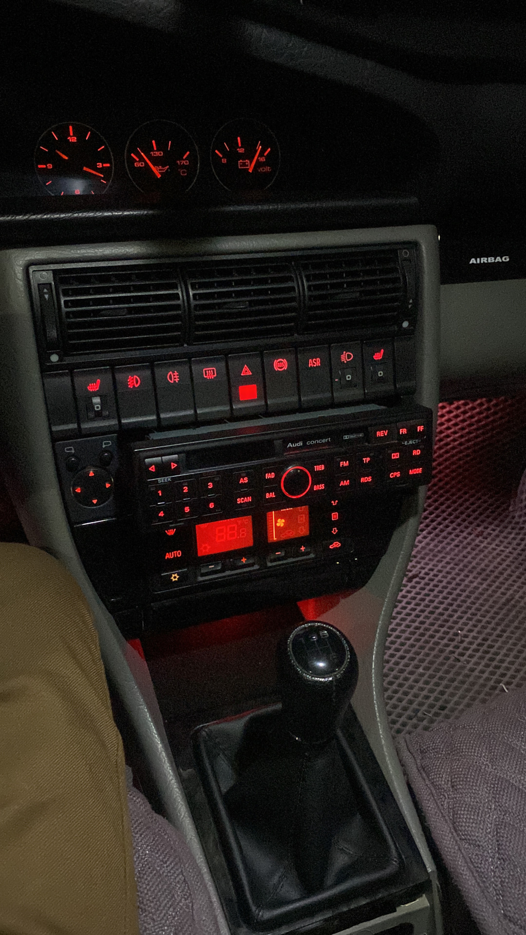 Магнитола concert Япония. — Audi 100 (C4), 2 л, 1994 года | своими ...