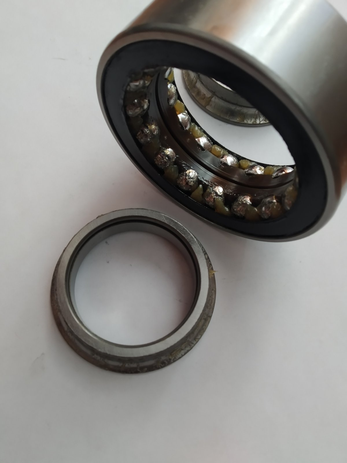 какие ступичные подшипники лучше