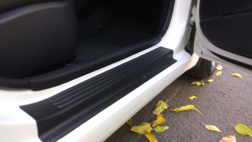 Пластиковые пороги солярис — Hyundai Solaris (1G), 1,6 л, 2014 года ...