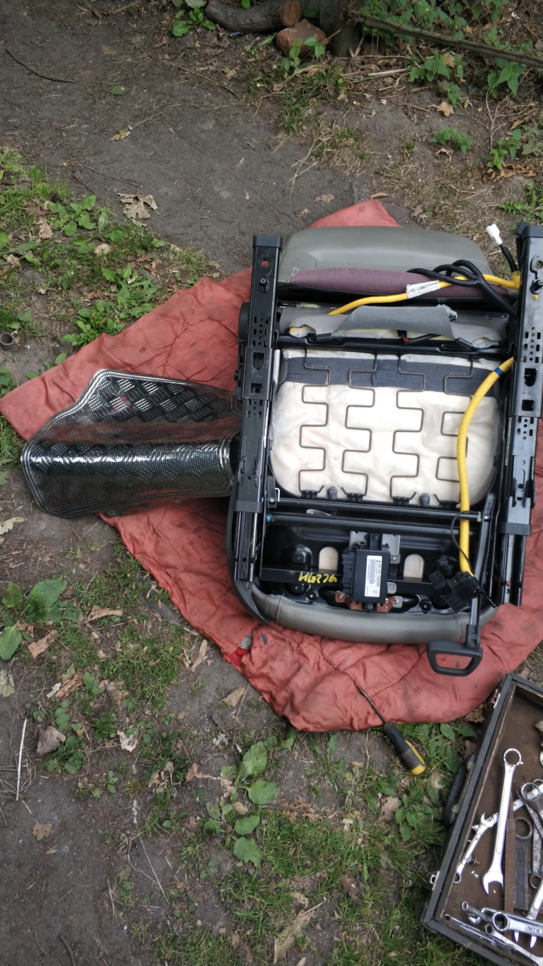 Ремонт водительского сиденья подручными материалами. — Chevrolet Cruze ...