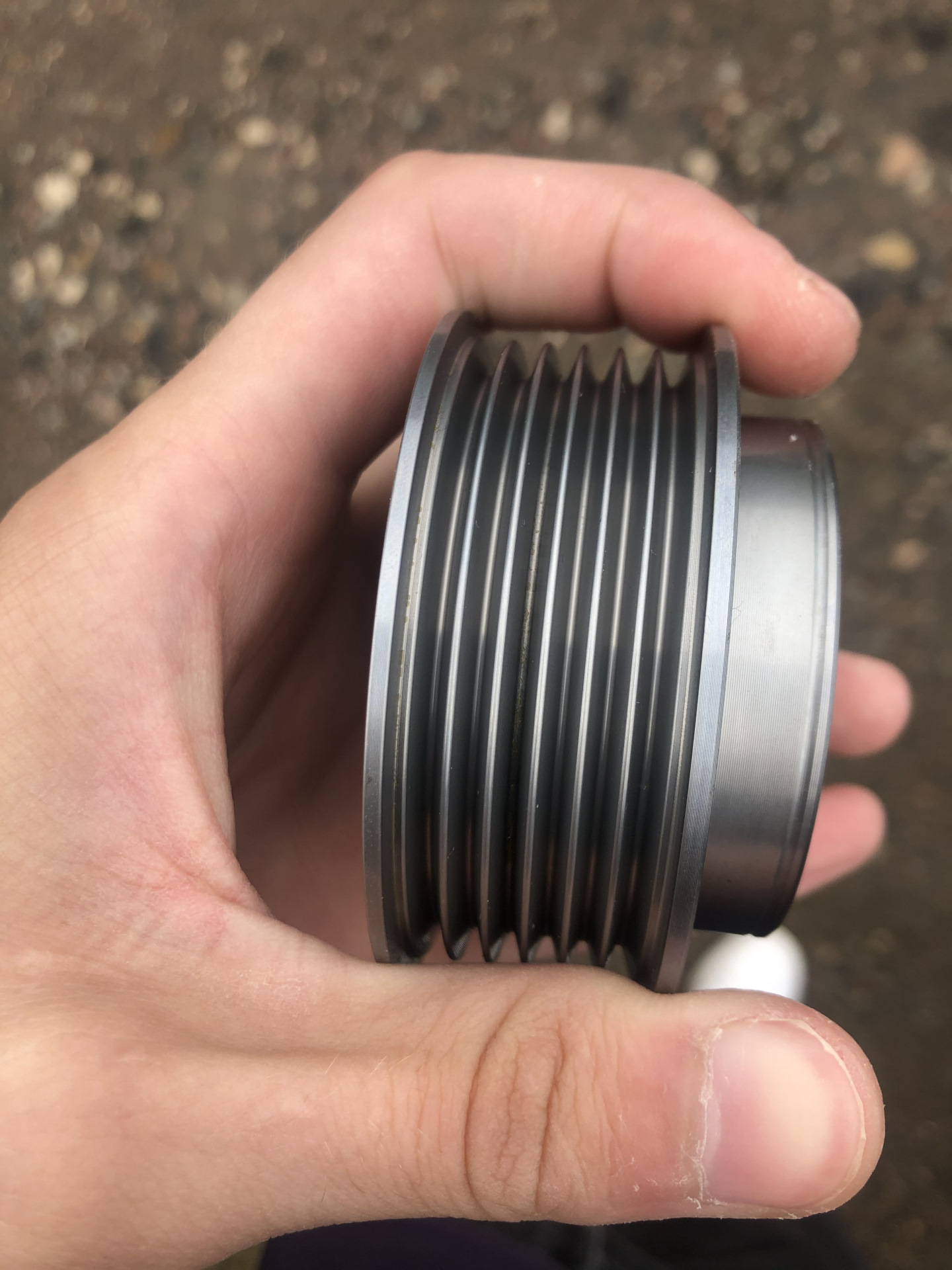 Неисправная муфта генератора. Неисправная муфта генератора. Обгонная муфта генератора мерседес 210 м111. Неисправная муфта генератора. Обгонная муфта вольво s40.