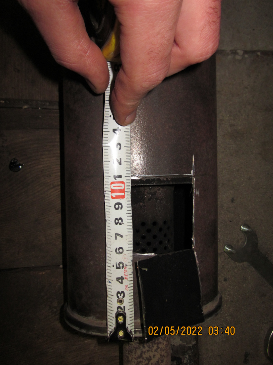 Расстояние до другой перегородки резонатора — Lada Vesta SW (1G). Запчасти на фото: 891012