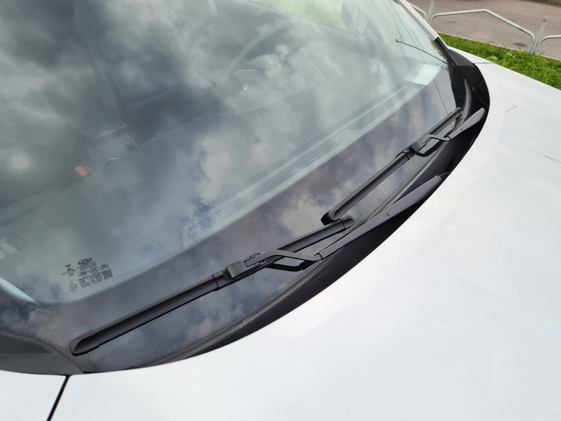 Размеры щеток стеклоочистителя чери тигго 4 про. Размеры щеток стеклоочистителя чери тигго 4 про. Щетка chery t11-5611055. Зимние щетки для машины черри тиго. Откручиваем дворник на chery tiggo 7 pro.