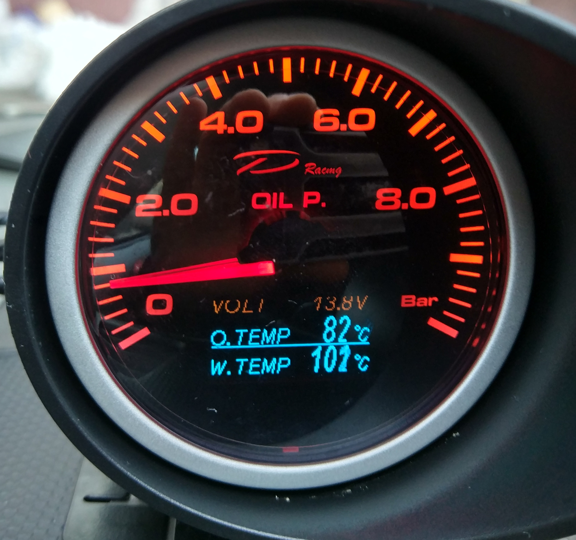 Температура масла кпп. Датчик температуры масла двигателя. Указатель температуры масла двигателя. Указатель давления Аутлендер ХЛ 3.0. Outlander XL 3.0 датчик давление масла.