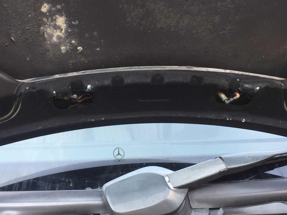 Отсутствующий у 90% мерсоводов элемент под капотом( Заглушка опции 875 ...