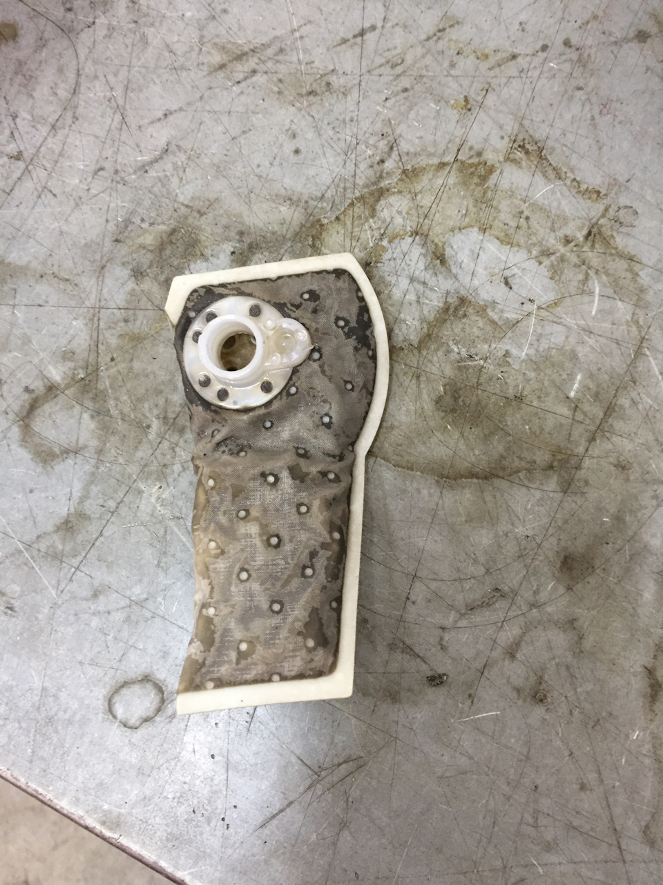 Замена сеточки бензонасоса. — DRIVE2