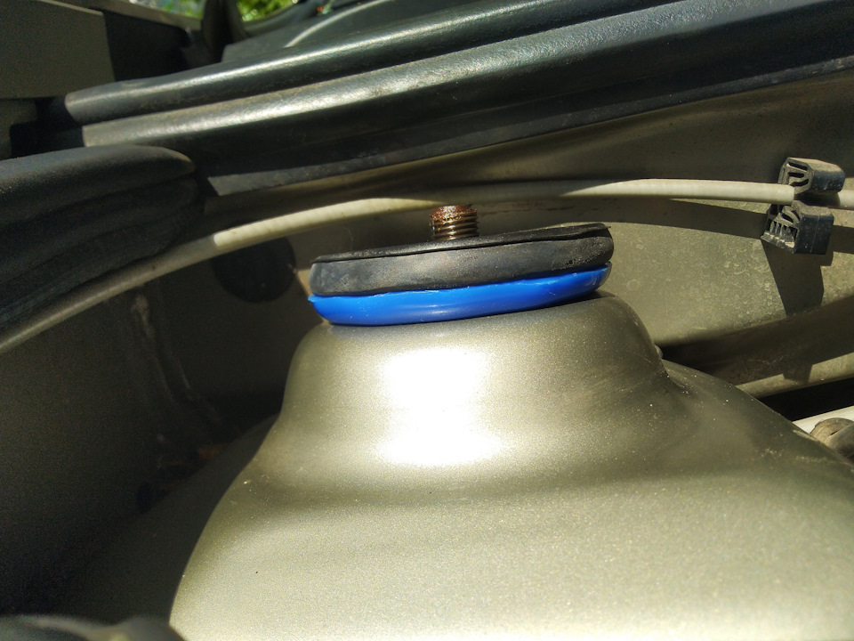 Фото в бортжурнале Renault Logan (2G)