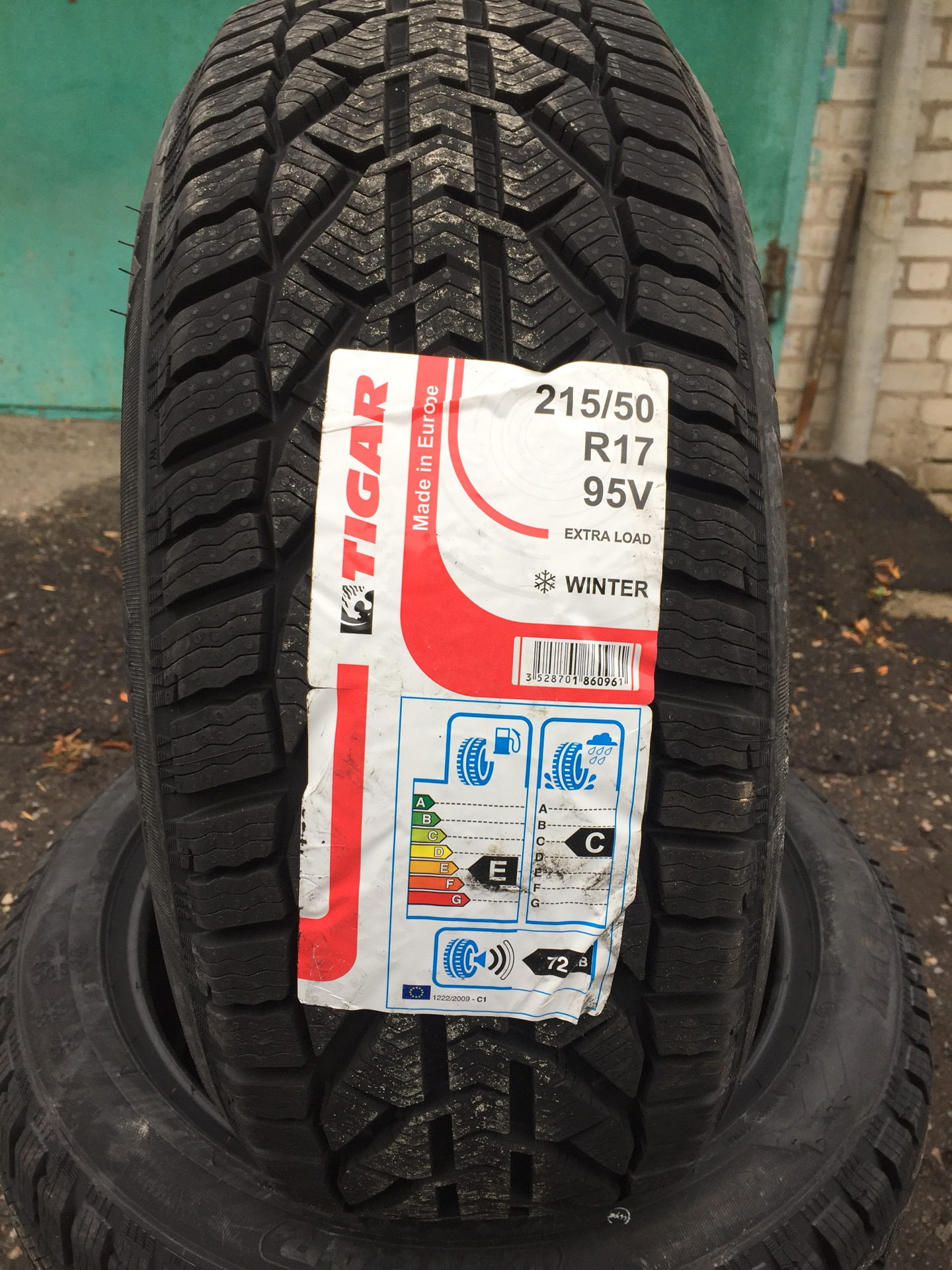 Winter отзывы. Тигар шины Винтер 1 225 50 17. 225/50/17 Tigar Winter. Tigar Winter 225/50 r17. 215/50/17 Tigar Winter.