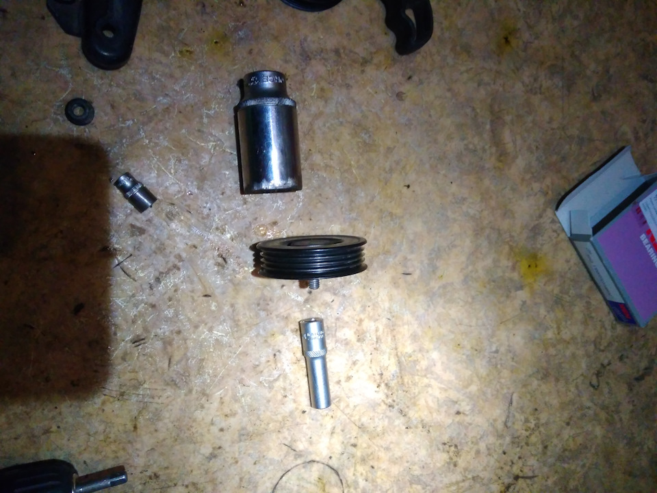 первый ремонт. Замена натяжного ролика — Subaru Outback (BP), 2,5 л ...