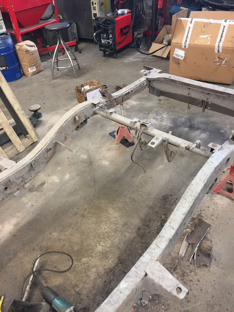 Замена прокладок впускного коллектора (рессивера) — Lada Приора седан ...