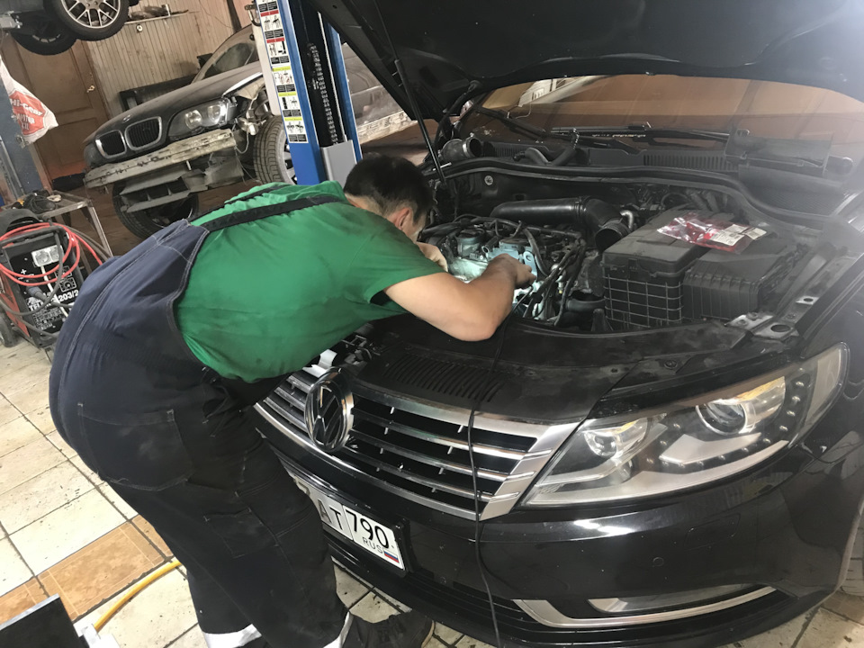 Промывка впускного коллектора — Volkswagen Passat CC, 1,8 л, 2012 года ...