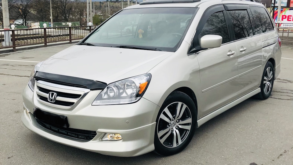 Хонда одиссей 3. Honda Odyssey 2006. Хонда Одиссей 2006. Honda Odyssey 2006 3.5. Honda Odyssey 3 2006 USA.